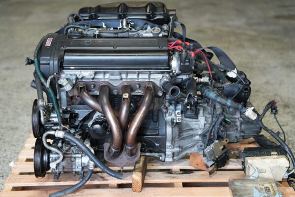 Toyota Corolla Levin 4AGE Blacktop 20V Engine with Manual 6 Speed Transmission AE111 1995–1999 - Image 4